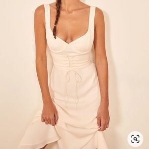Reformation, Sigrid Dress
Size: 4 
Color: Ivory